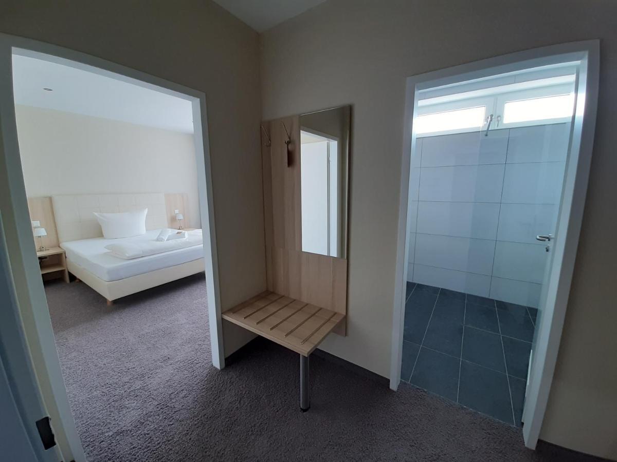 Hotel Siebenschlaefer Am Wasserturm อัลสดอร์ฟ ภายนอก รูปภาพ