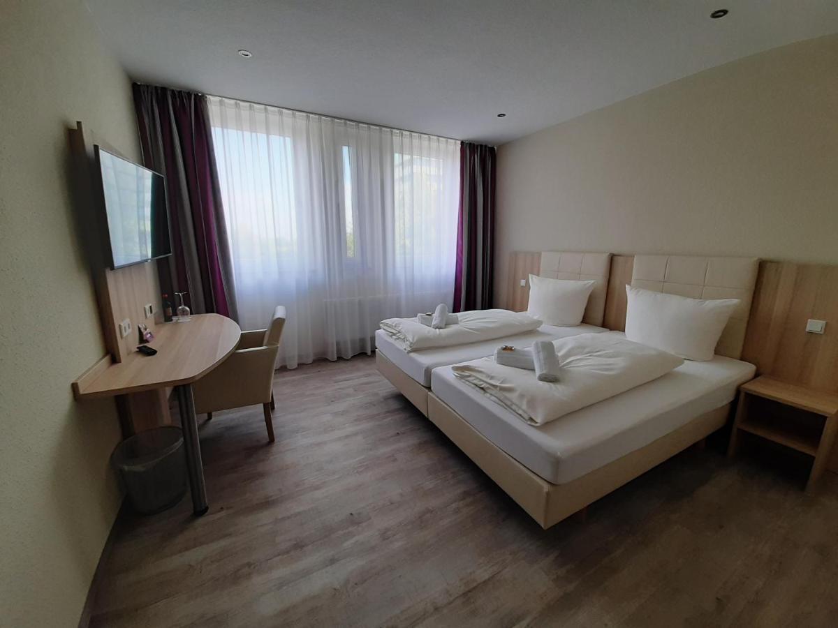 Hotel Siebenschlaefer Am Wasserturm อัลสดอร์ฟ ภายนอก รูปภาพ